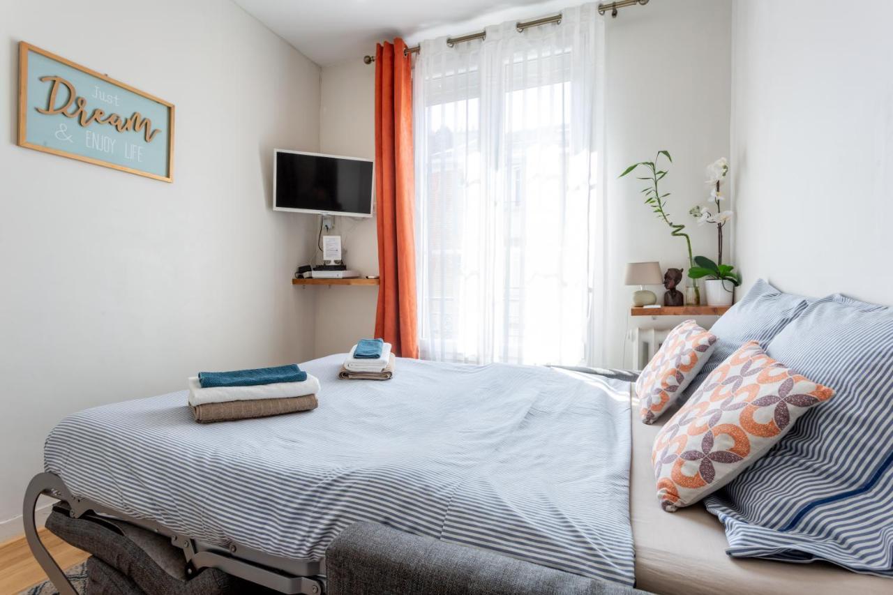 Apartment - Gabriel Peri *
